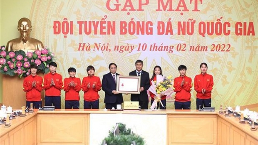 Prime Minister meets Vietnamese women’s football team